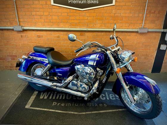 HONDA SHADOW 750 
